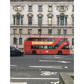 RED BUS