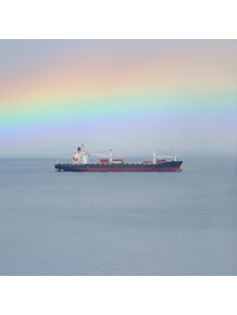 navio-sob-arco-iris