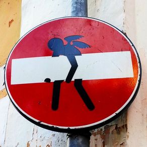 rome-traffic-sign