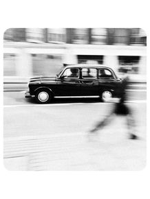 taxi-preto-londrino-pedrestre-movimento-291
