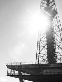 torre-de-tv-de-brasilia-ao-sol