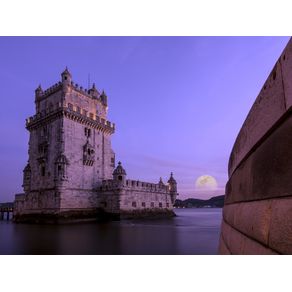 quadro-torre-de-belem-rio-tejo-e-lua-cheia-em-portugal-ao-por-do-sol