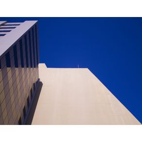 quadro-arquitetura-e-ceu-azul