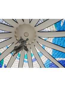 quadro-anjos-na-catedral-de-brasilia-e-vitrais--arquitetura