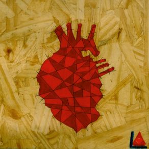 quadro-lisergia-crayon-in-wood-triangle-heart
