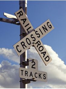 quadro-railroad-crossing