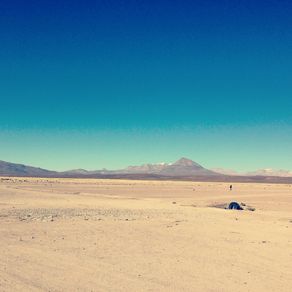 quadro-solo-en-el-desierto