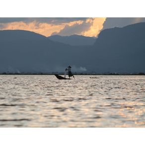 quadro-o-velho-e-o-lago--myanmar