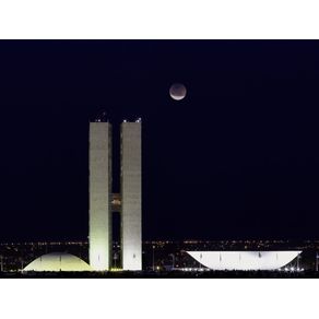 BRASÍLIA: CONGRESSO E ECLIPSE